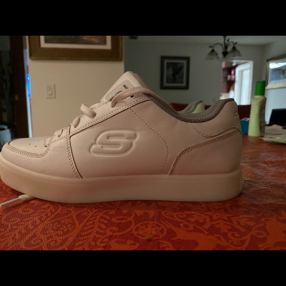 Skechers boys light up sneakers worn maybe 5 x’s - Picture 10 of 14